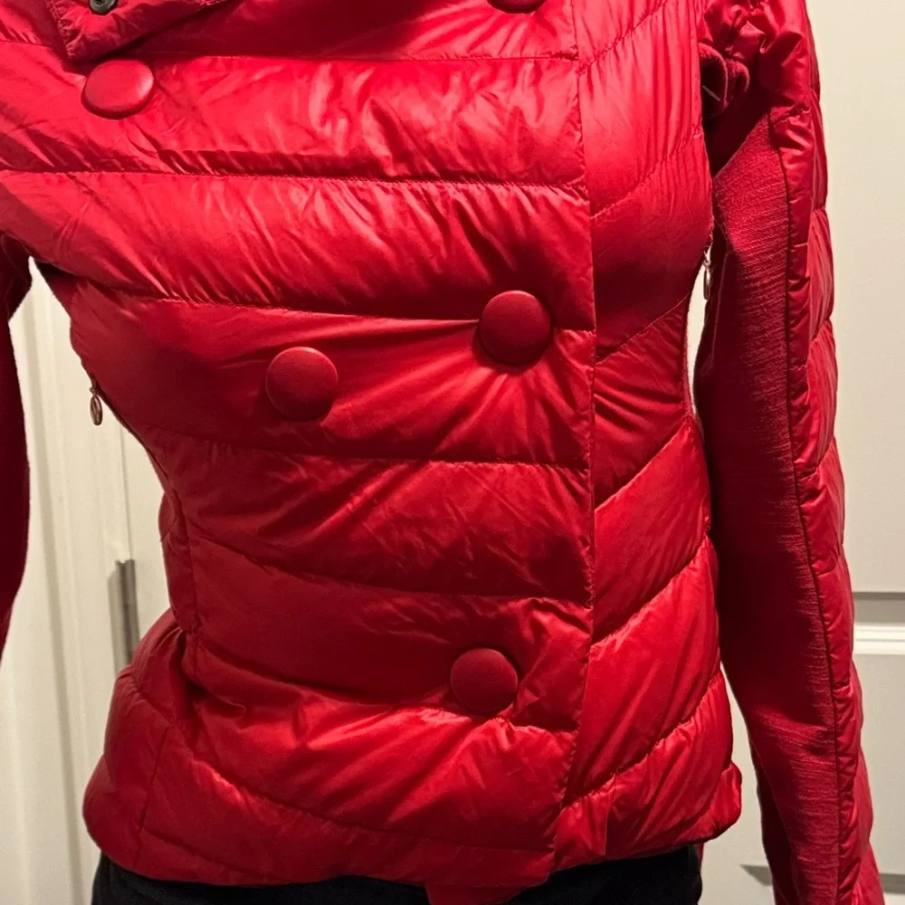 lululemon athletica Vibrant Red Quilted Puffer Jacket - Picture 6 of 16